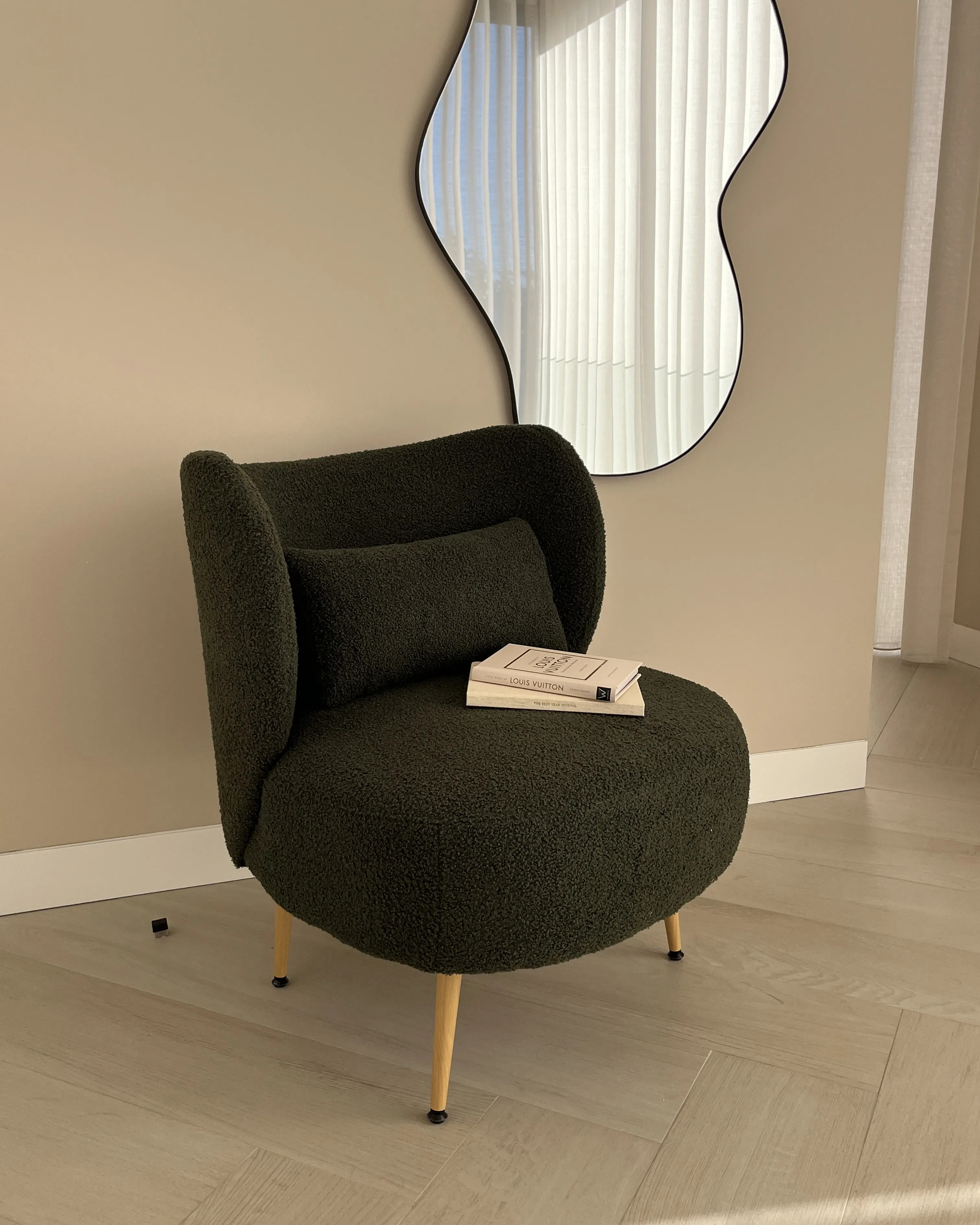 Fauteuil OTSBY II met kussen Bouclé Donkergroen