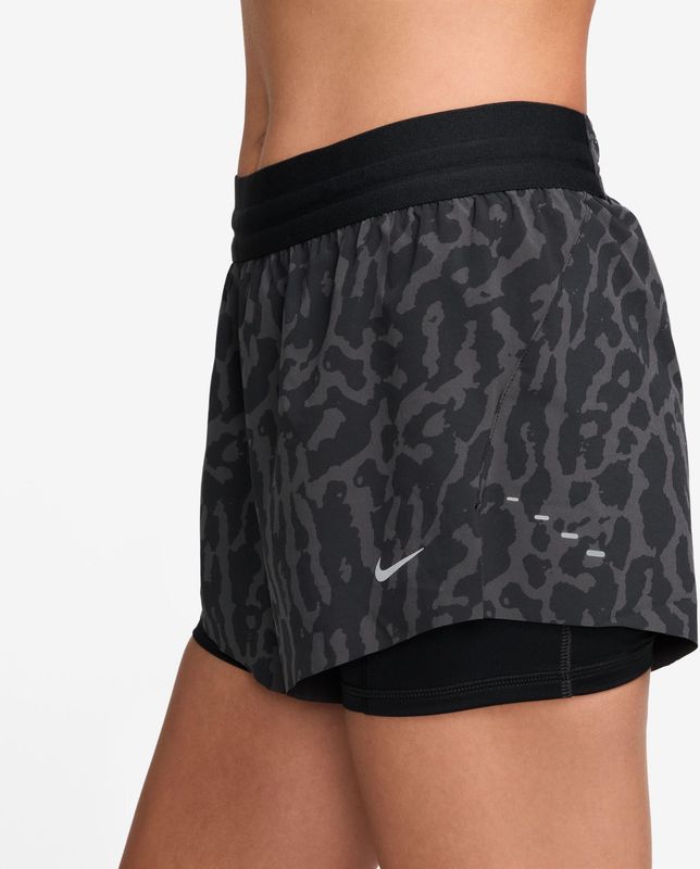 Nike - Swift Dri-FIT 2-in-1 Hardloopshorts - Zwart - Sportmateriaal