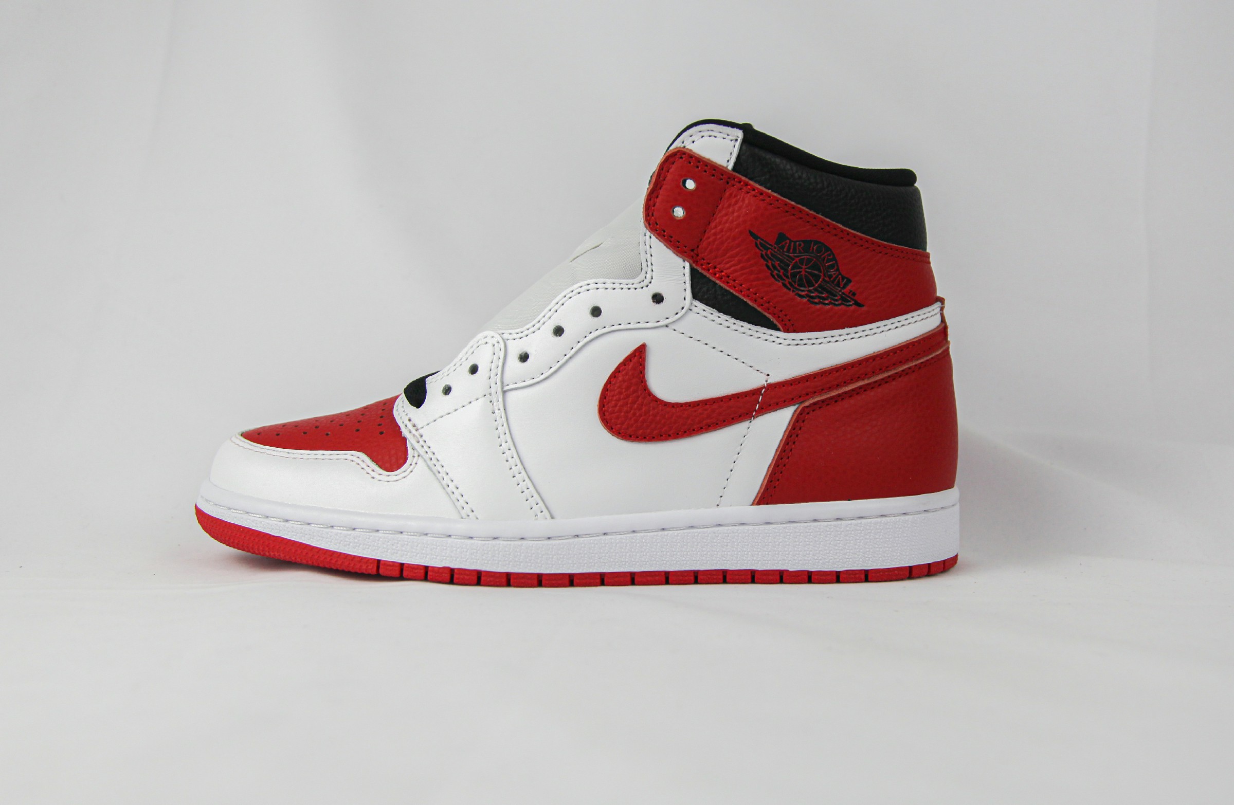 Air Jordan 1 High OG Heritage