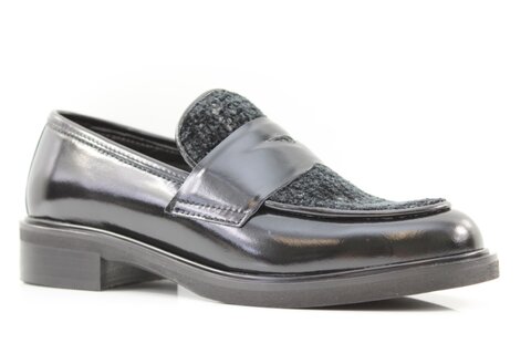 Gil Peterson Slipper