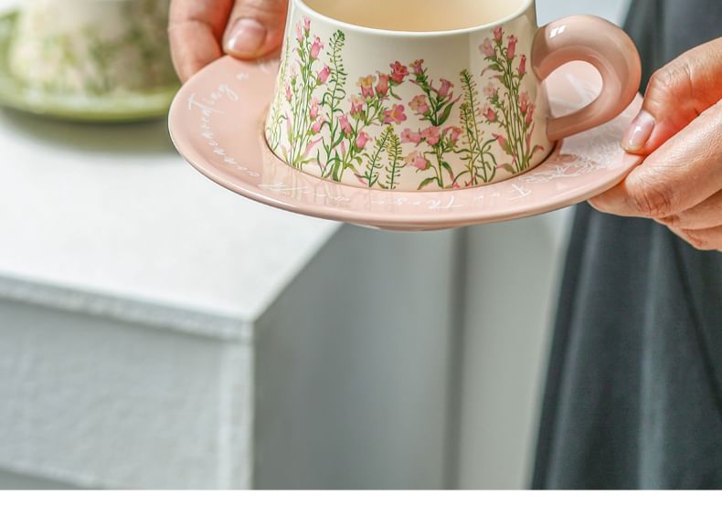 Kawa Simaya - Keramische drinkbeker met schotel en bloemenprint
