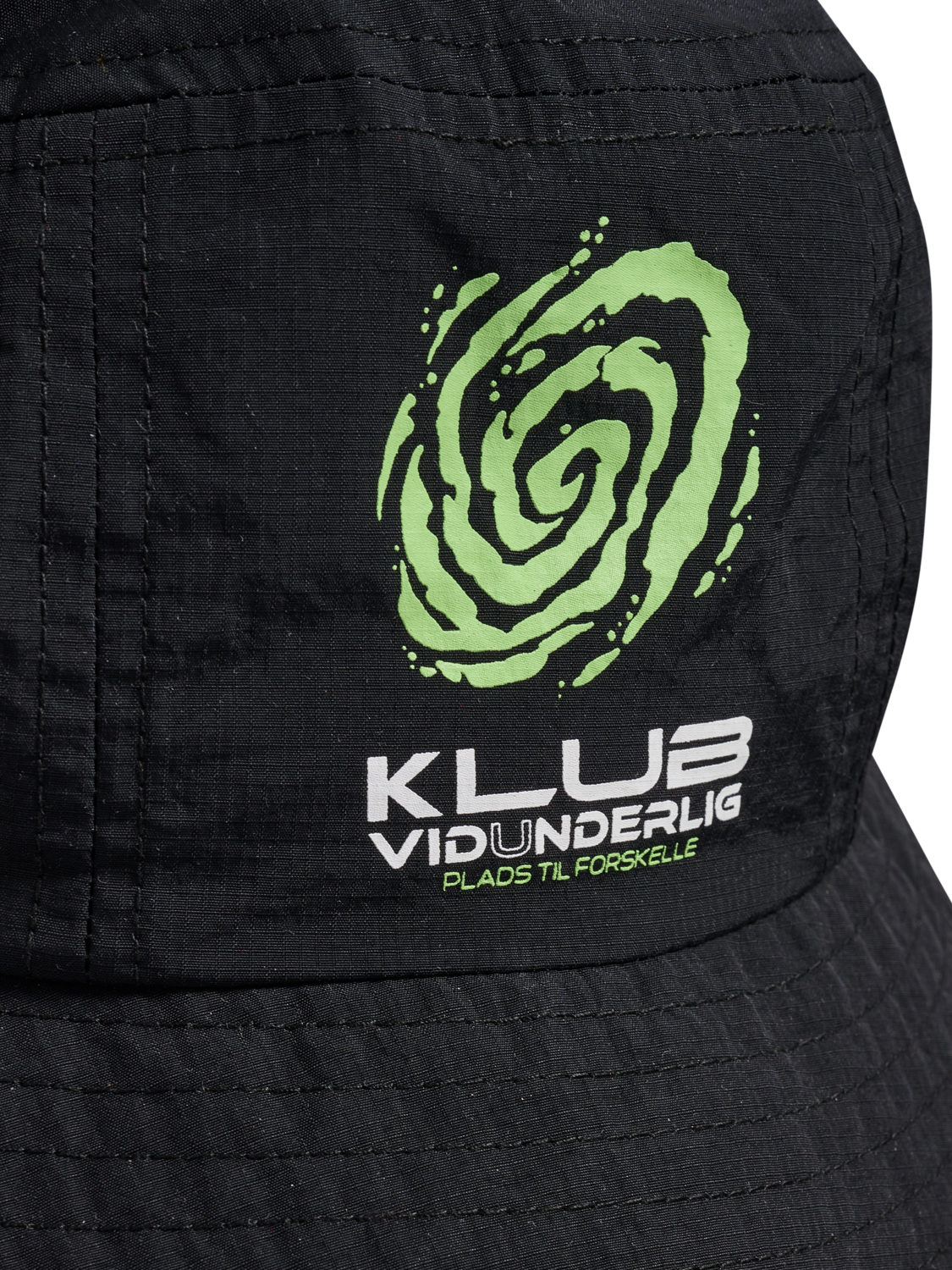 hmlPLADSTILFORSKELLE BUCKET HAT