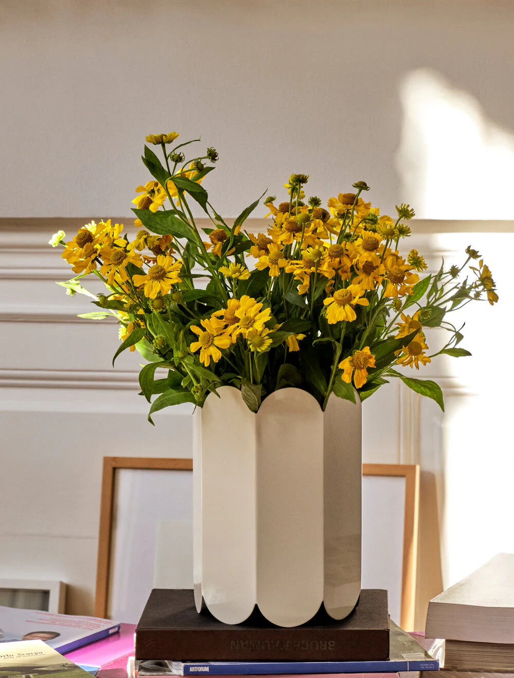 HAY  Arcs Vase  - White