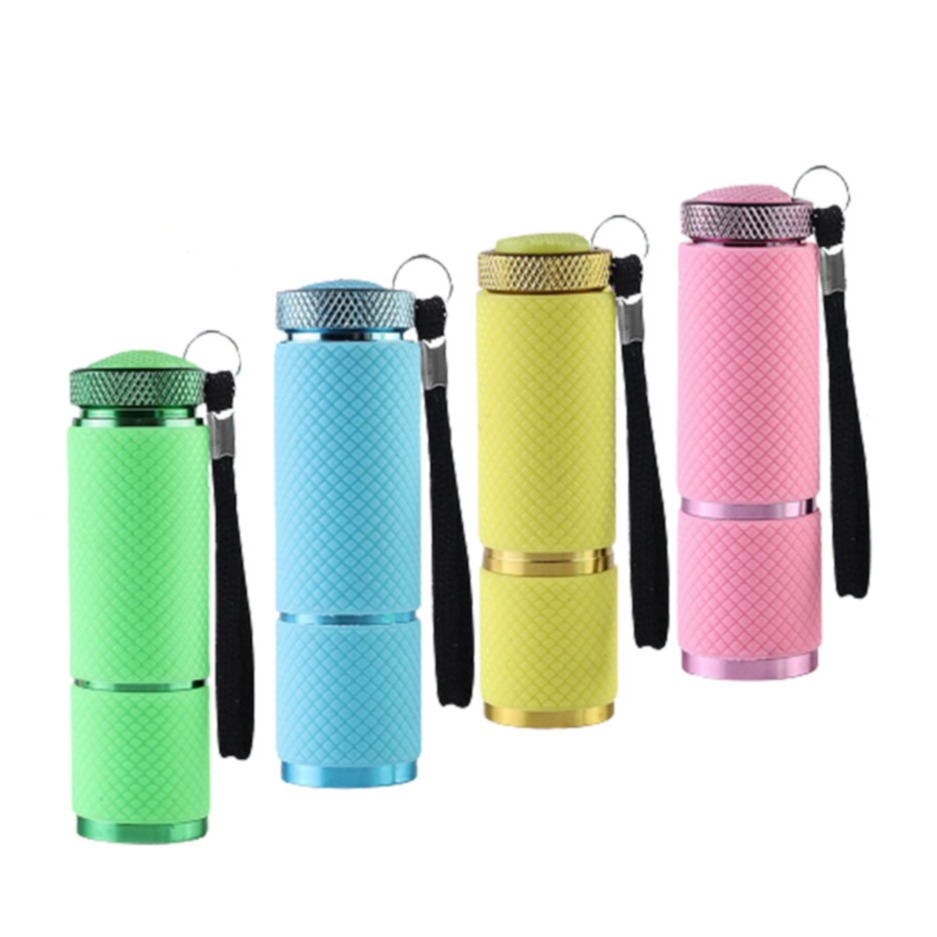 (4er Set) Mini Aluminium LED Taschenlampe mit Fluoreszierendem Silikon Bezug und Handschlaufe (Batteriebetrieben) - Assortiert