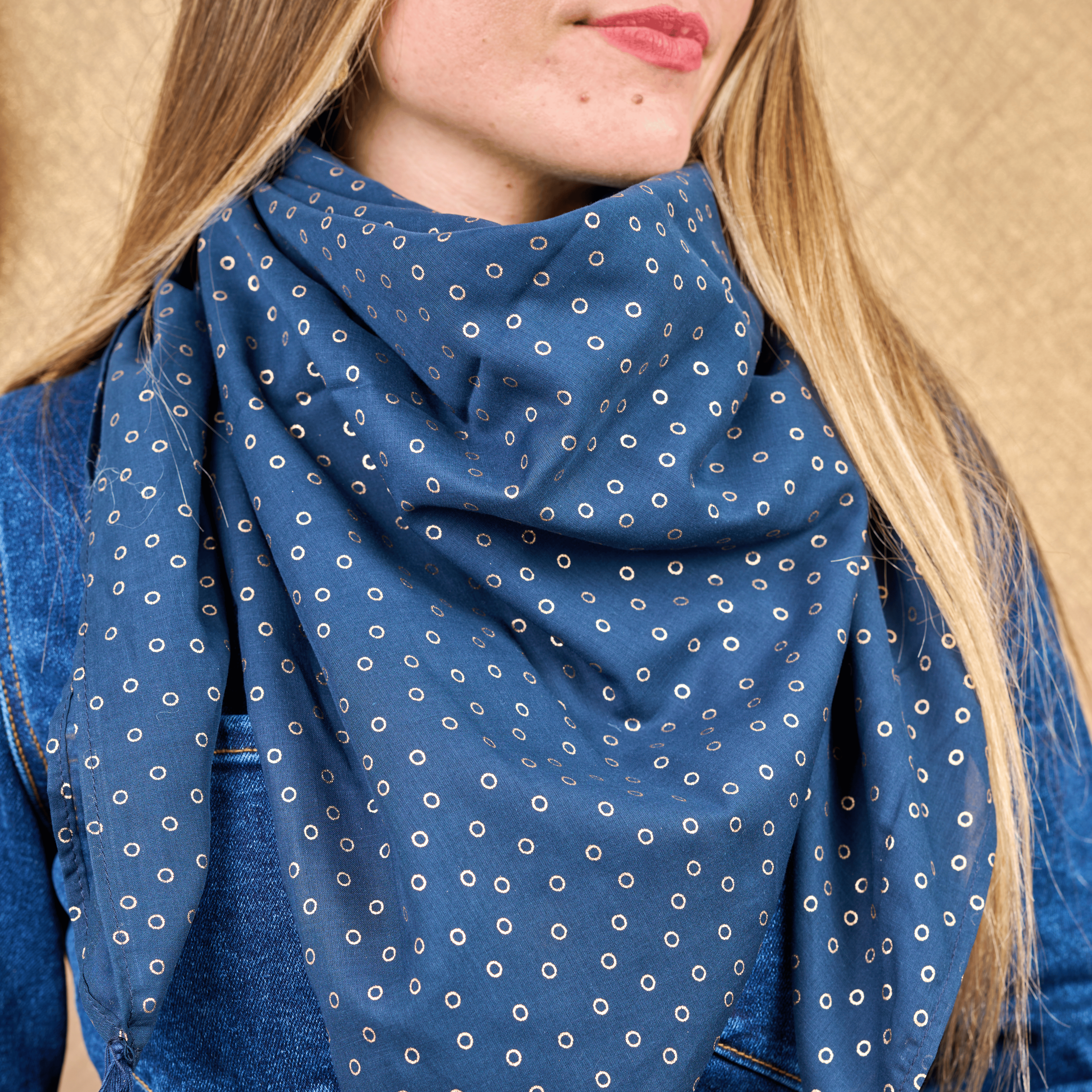 Foulard Pompon Bulle Bronze Marine