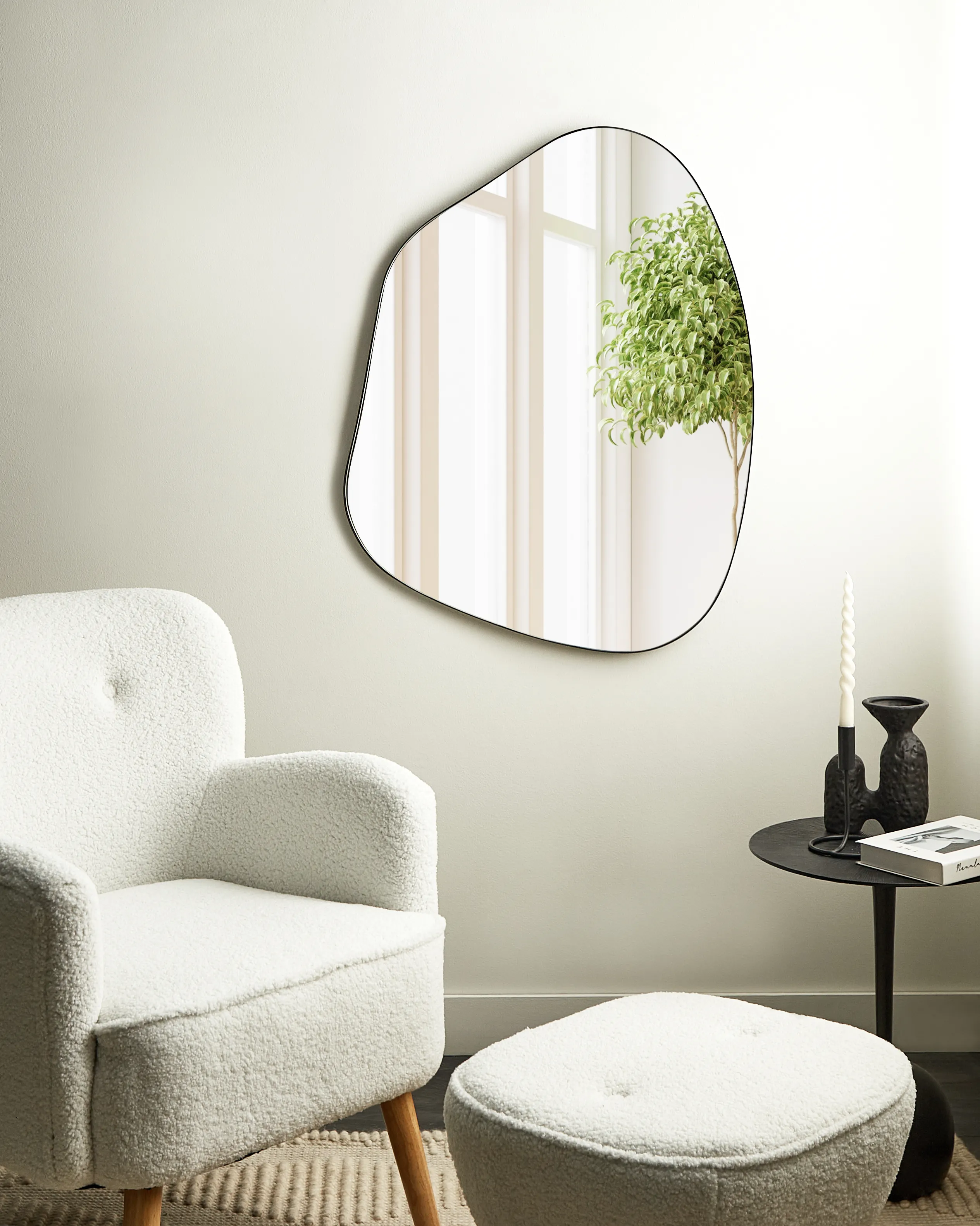 Wandspiegel PUTEAUX 70 cm 92 cm Metaal Zwart