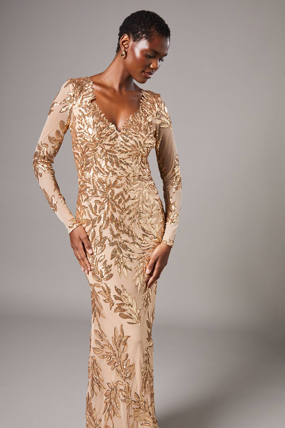 Coast Robe Longue À Sequins Floraux Et Manches Longues