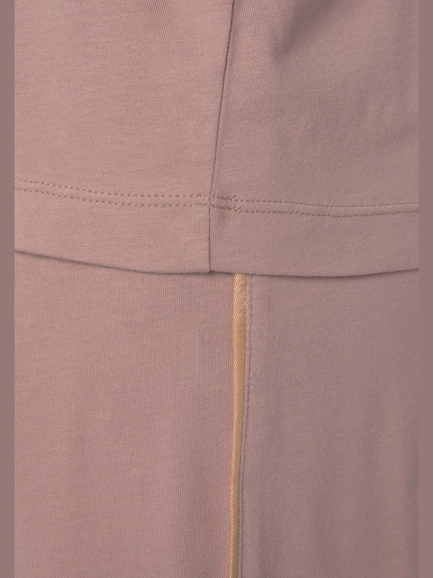Pyjama avec jolis détails imprimés