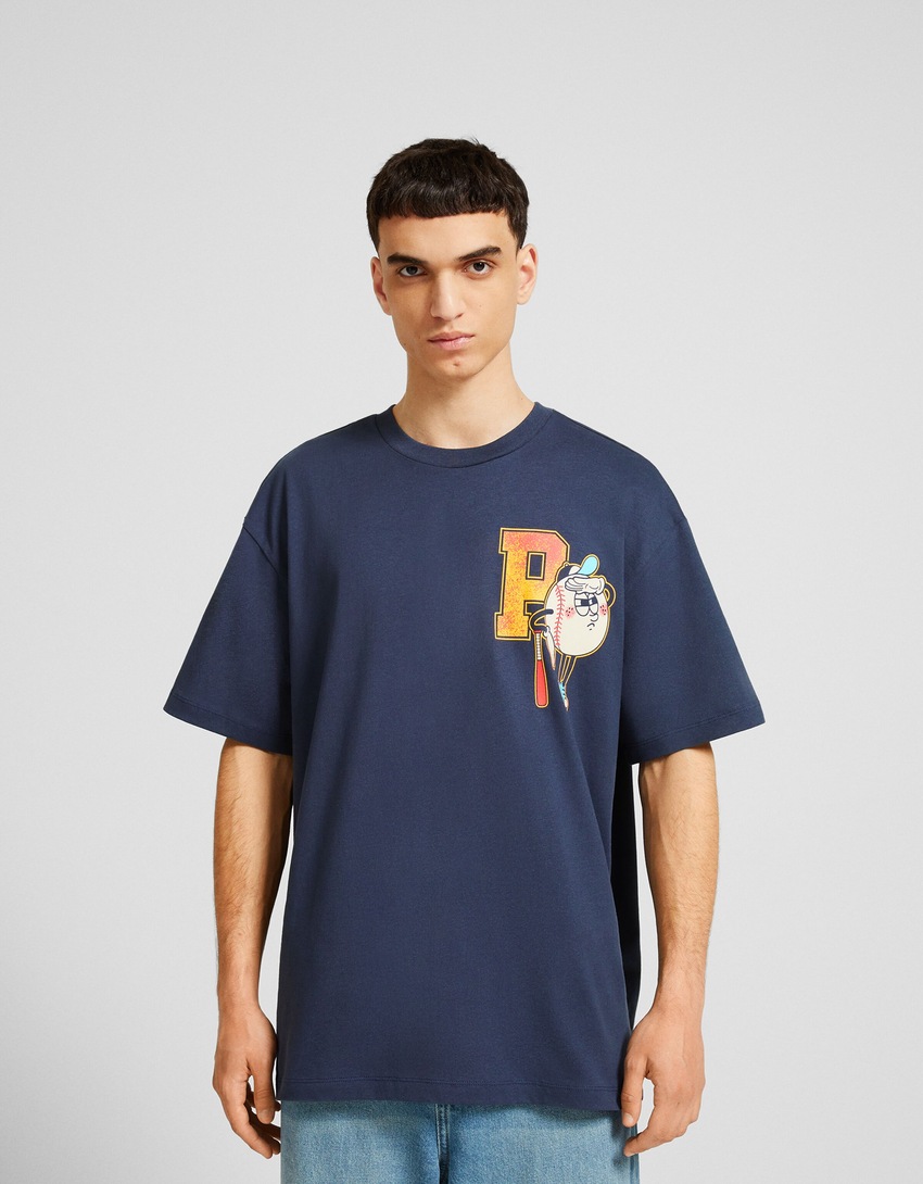 Camiseta de manga curta com estampa e modelagem quadrada