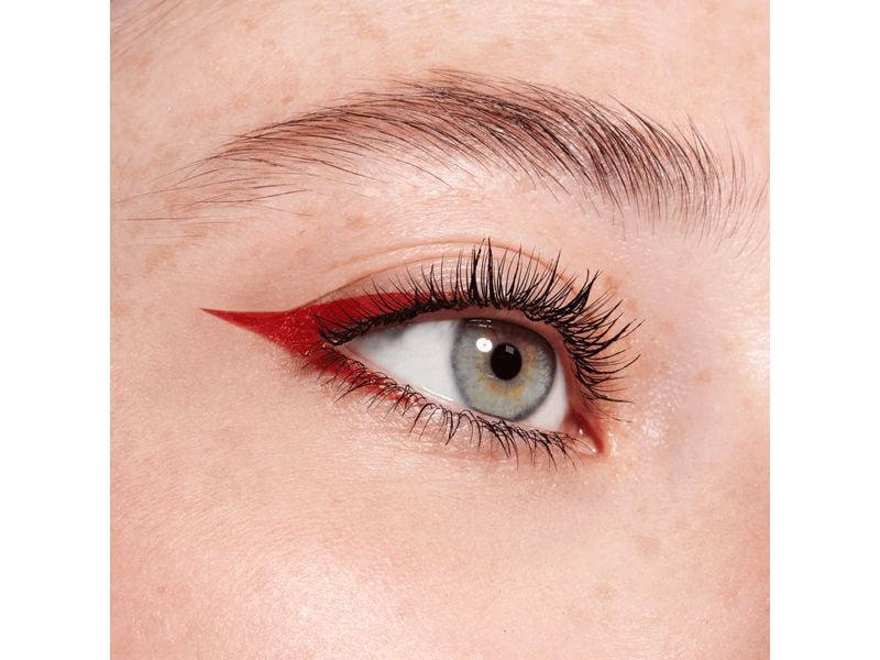 Catrice Eyeliner Calligraph Artist Matte 080 Bloody Mary Stark deckender Eyeliner in einem blutroten Farbton mit mattem Finish