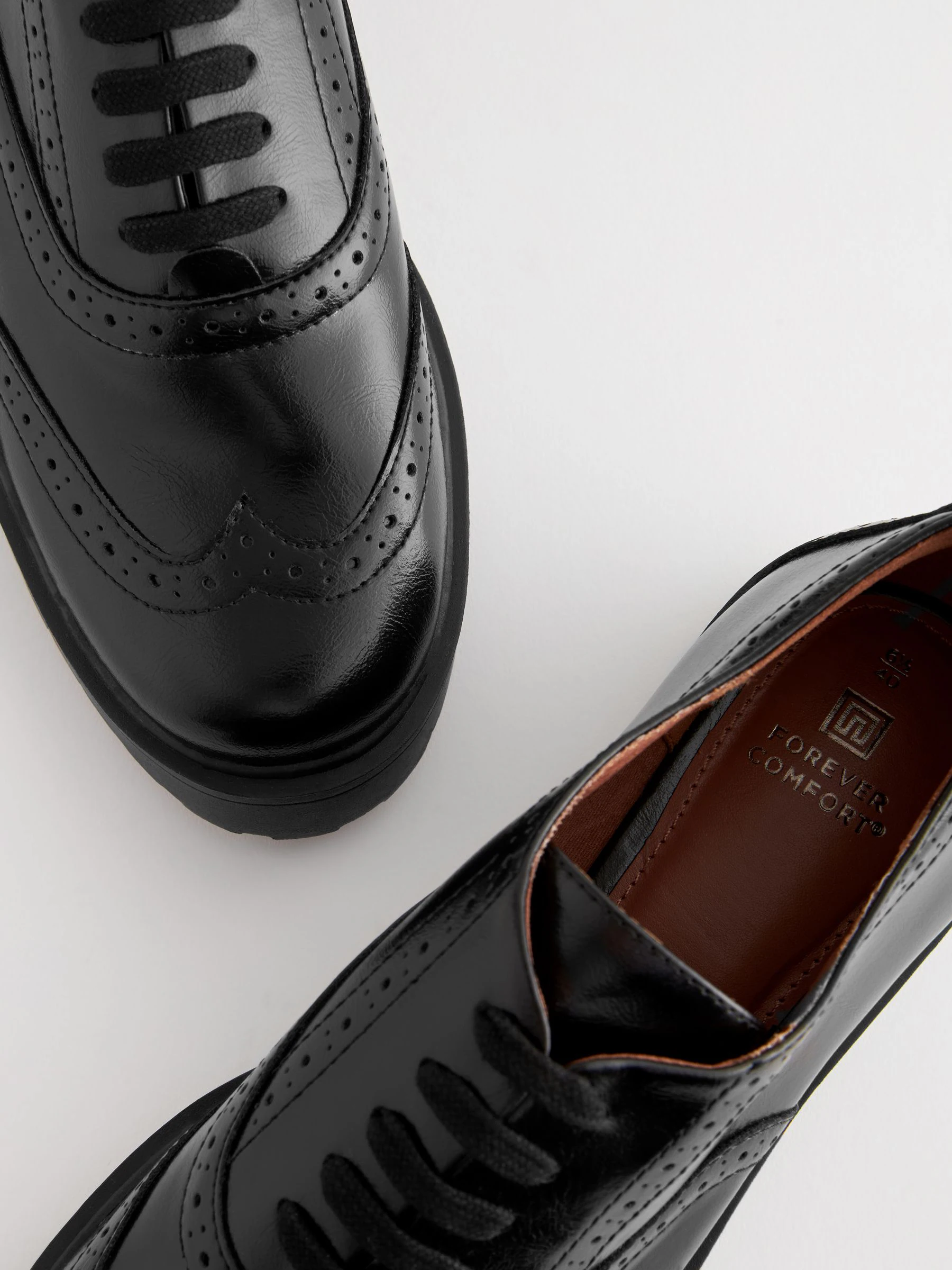 Zwart - Forever Comfort® - Stevige veterbrogues