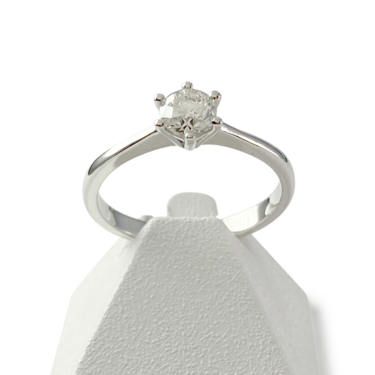 Bague solitaire d'occasion or 750 blanc diamant 0.50 carat