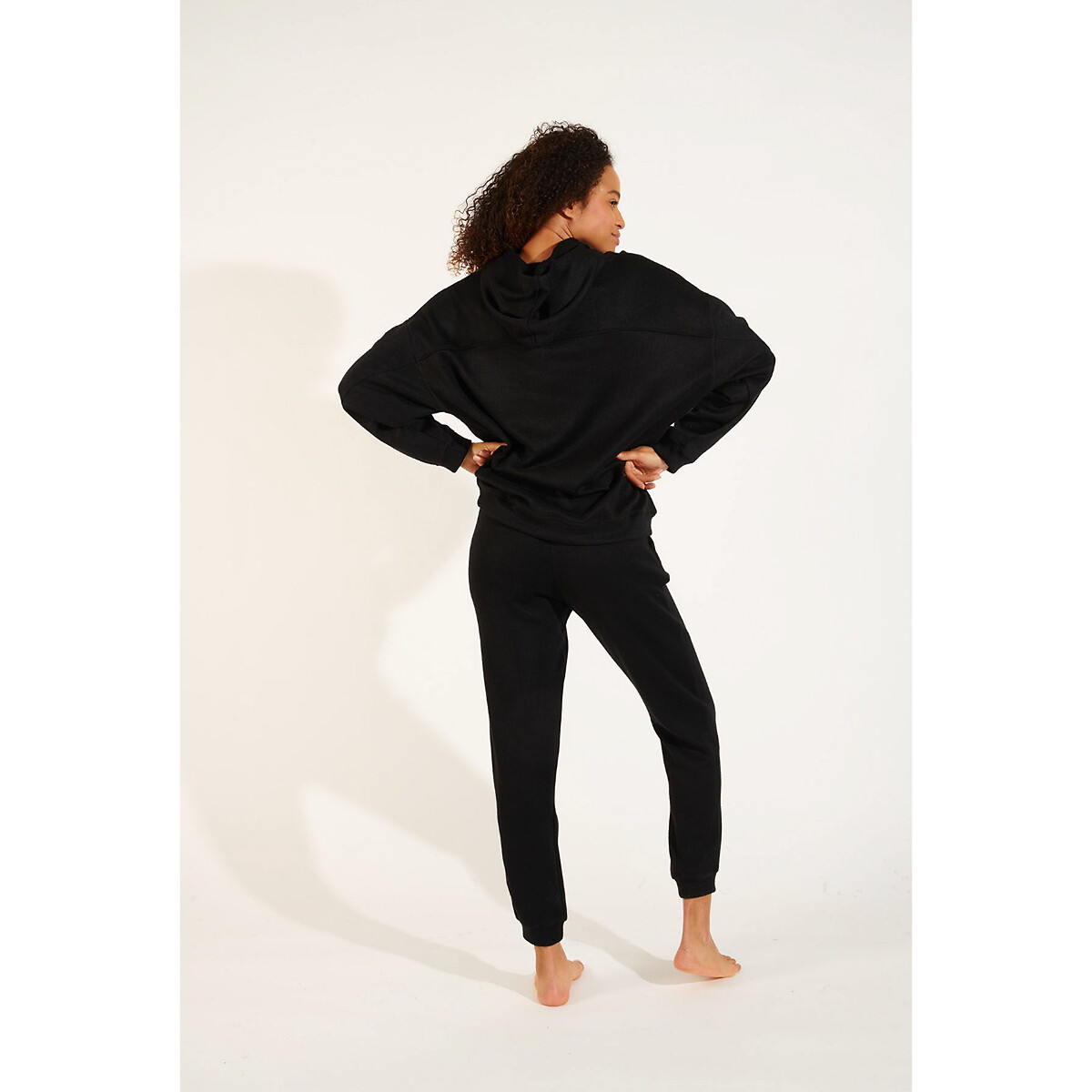 BANANA MOON<br>Suéter oversized para usar em casa, modelo Bradley Creamy