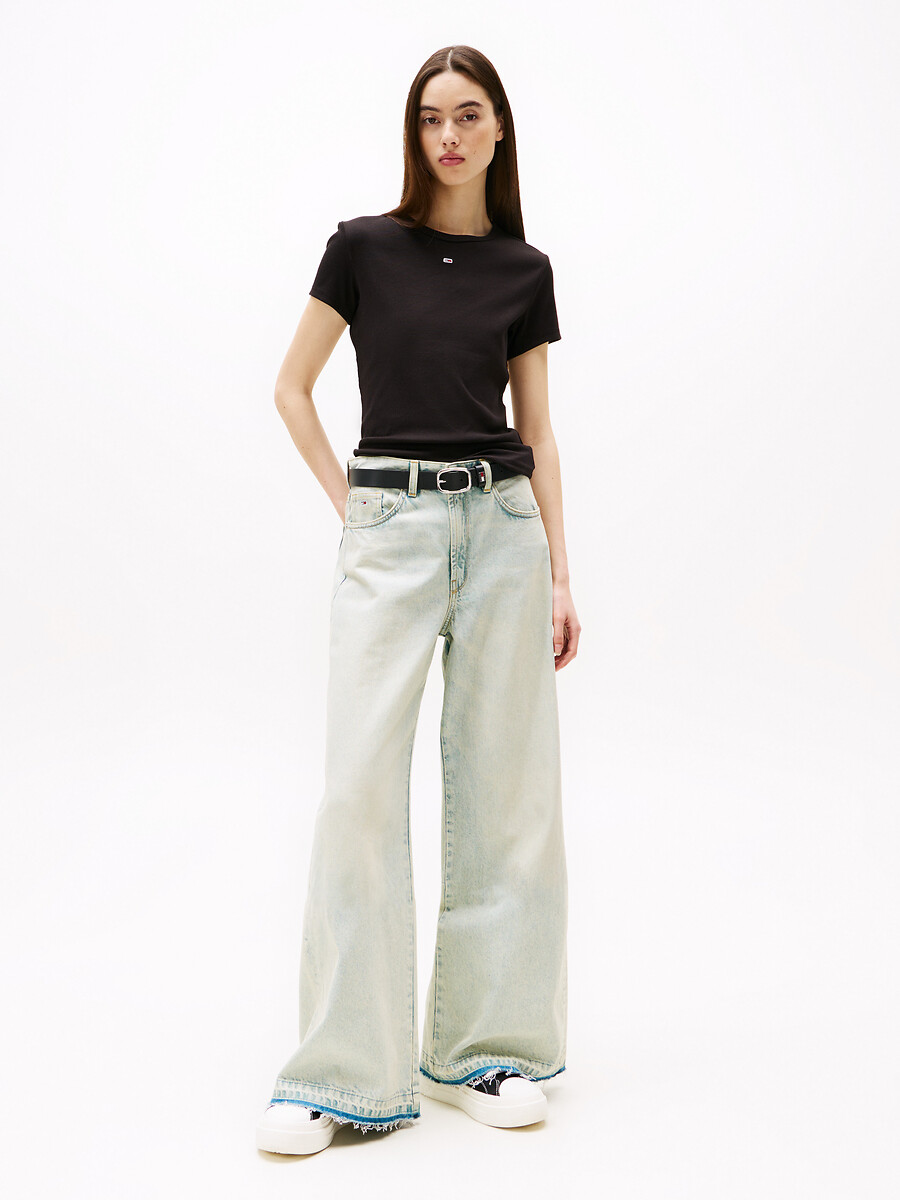 TOMMY JEANS<br>Camiseta com gola redonda e mangas curtas