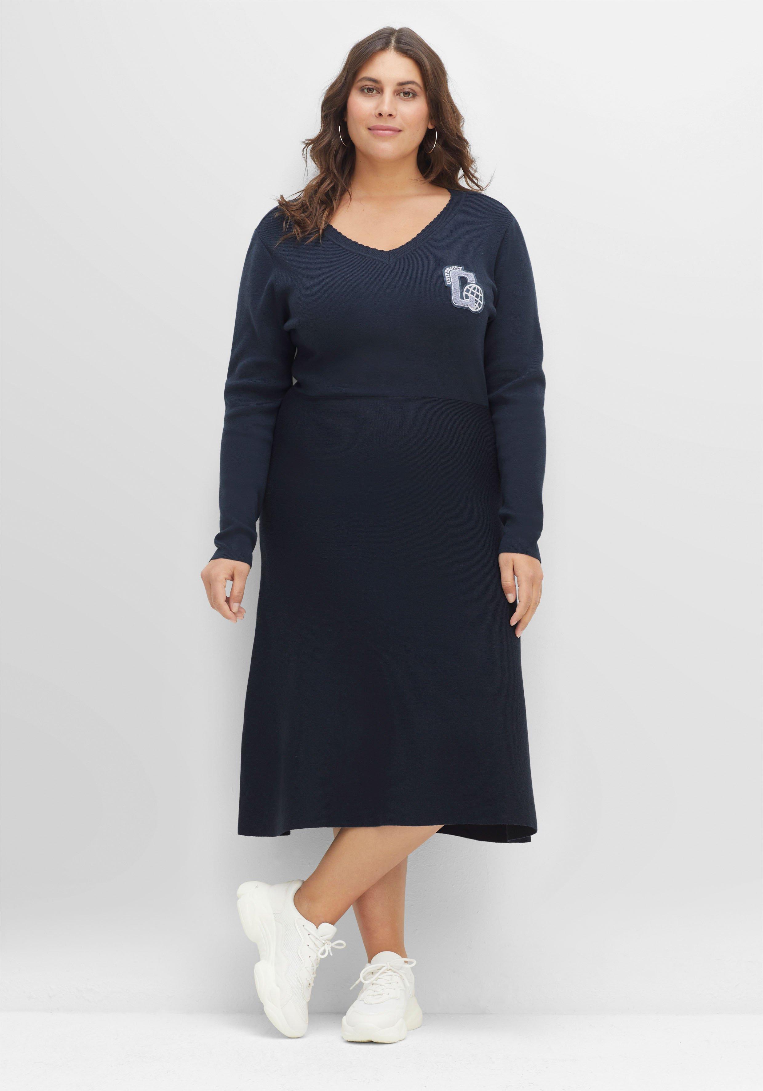 Strickkleid im College-Stil, mit ausgestelltem Rock