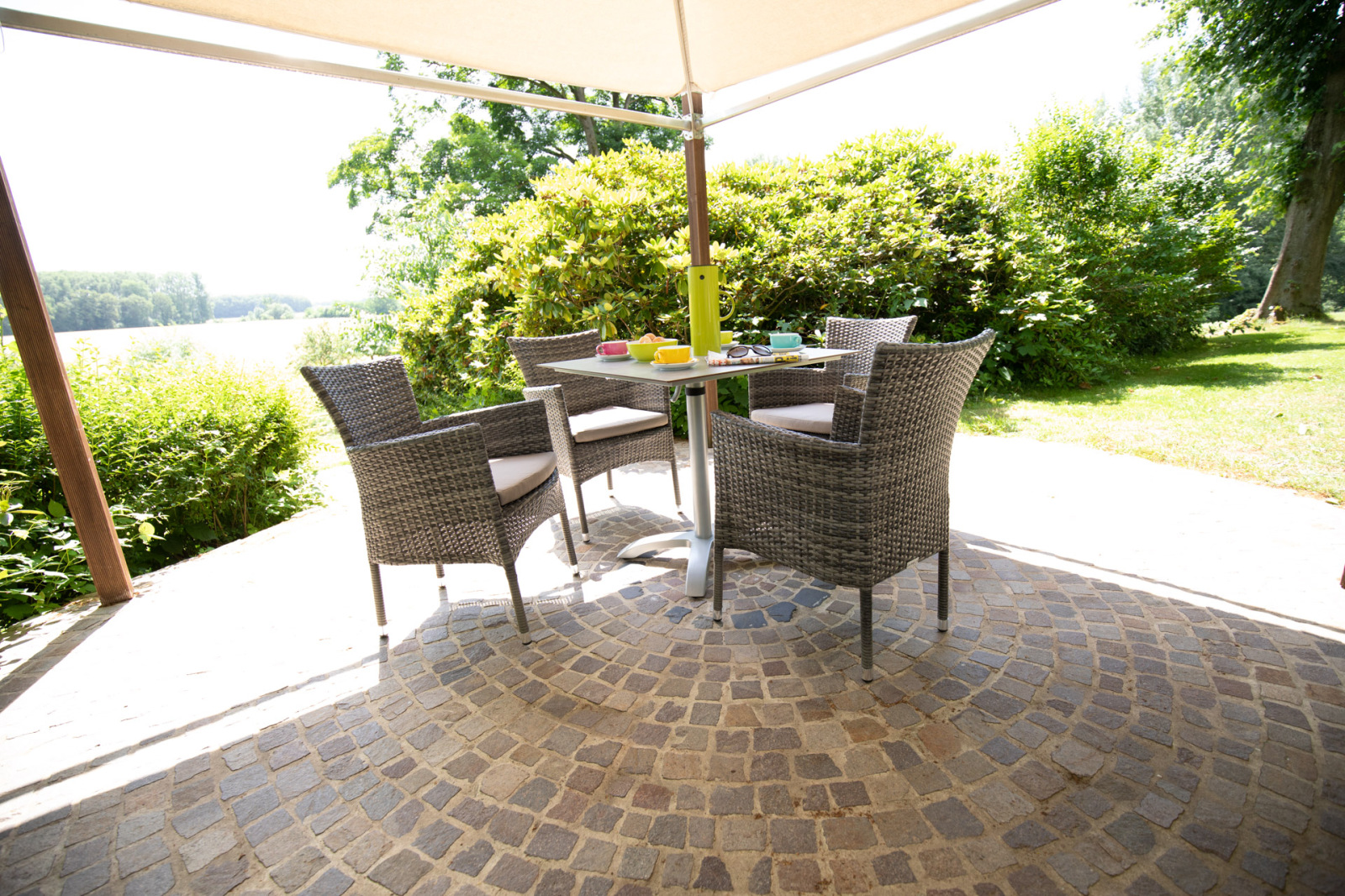 5-teiliges Gartenmöbel-Set - grau-silber - stapelbar - 80x72 cm
