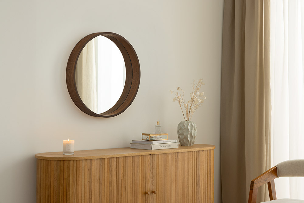 Runder Wandspiegel PORTRAIT 70cm braun Echtholzfurnier in Walnussholz-Design