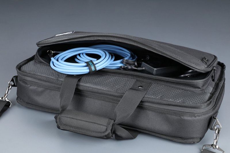 BOSS - CB-BM Draagtassen - Zwart - Duurzaam Polyester - Geschikt Voor Multi-effecten