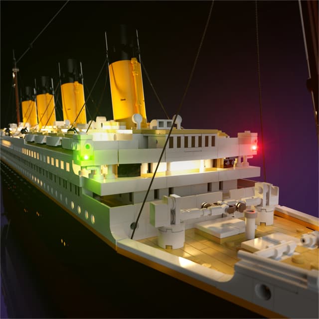 Light My Bricks™ Titanic lyskit
