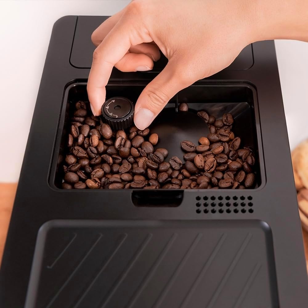 Cecotec Cafetière Superautomatique Compacte Cremmaet Compact. 1350 W, 19 Bars, Système de Chauffage par Thermobloc, Réservoir de 150 g de Café avec Moulin Intégré et 1,1 L, Nettoyage Automatique