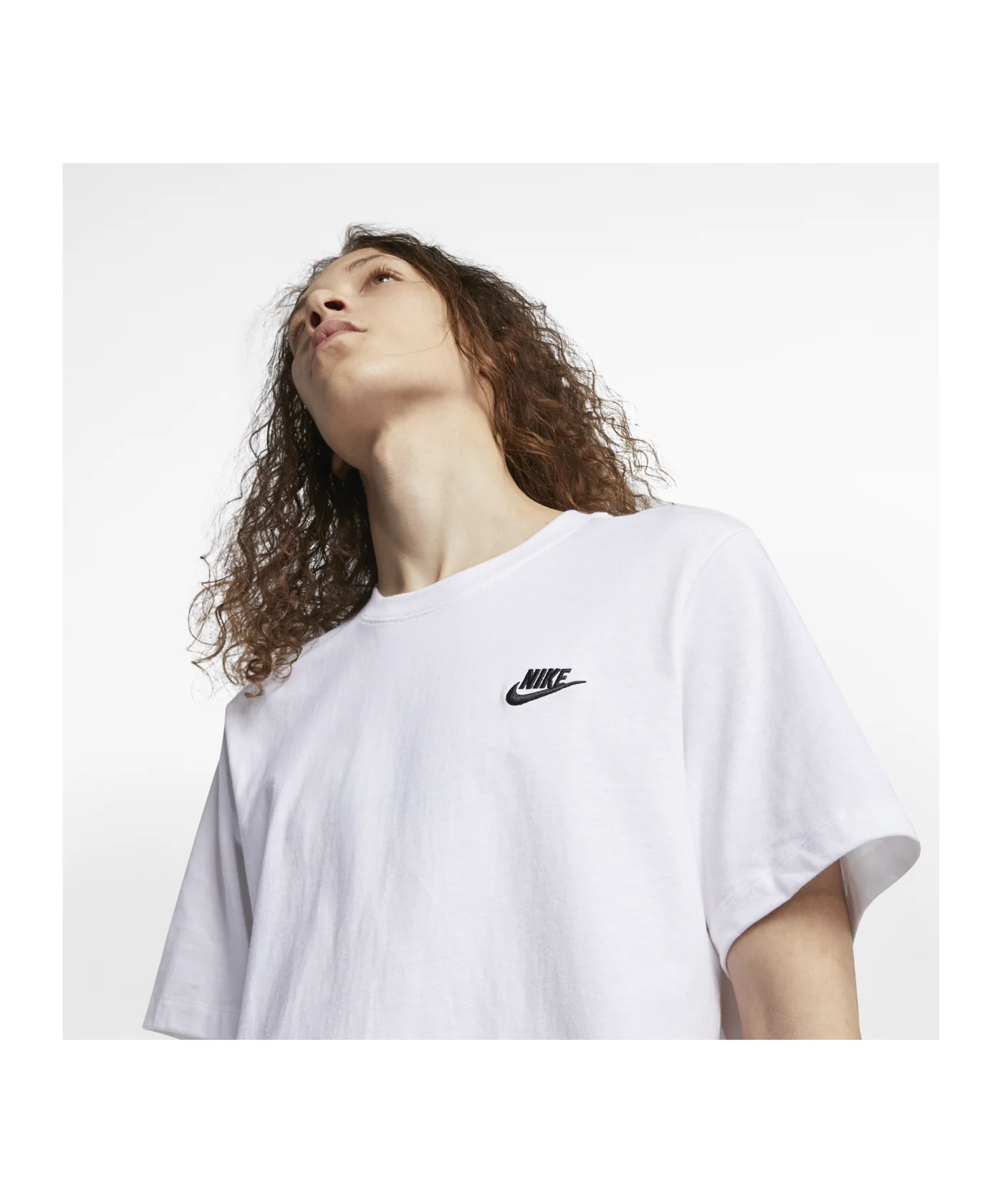 Nike Club T-Shirt Weiss Schwarz F101