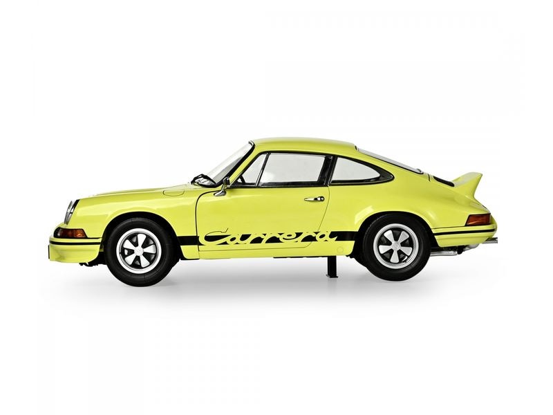 IXO Models Bausatz Porsche 911 RS 2.7 Gelb/Schwarz 1:8 Hochdetaillierter Standmodellbausatz im Massstab 1:8
