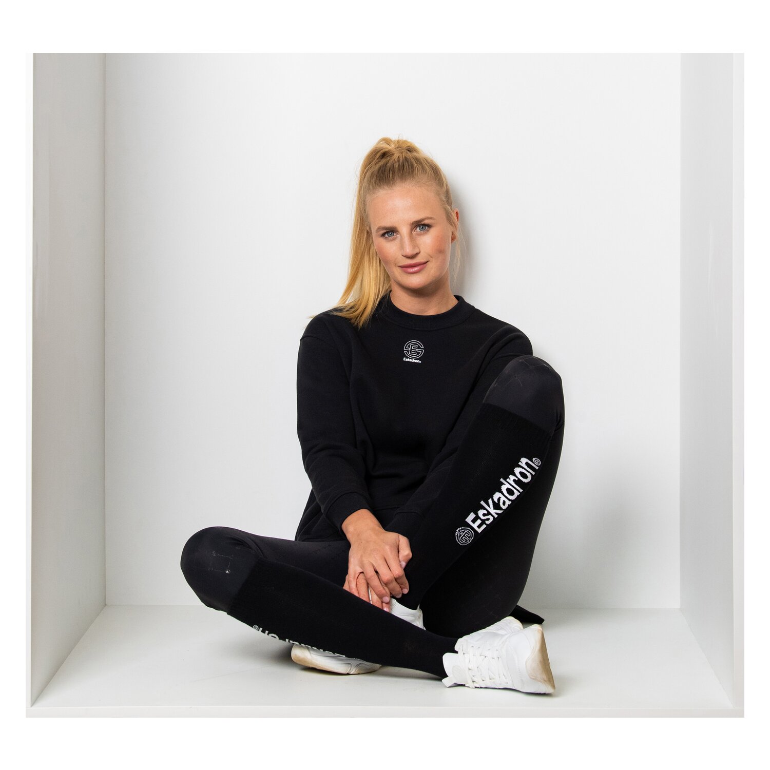 ESKADRON Dynamic Sweatshirt Oversized  - black