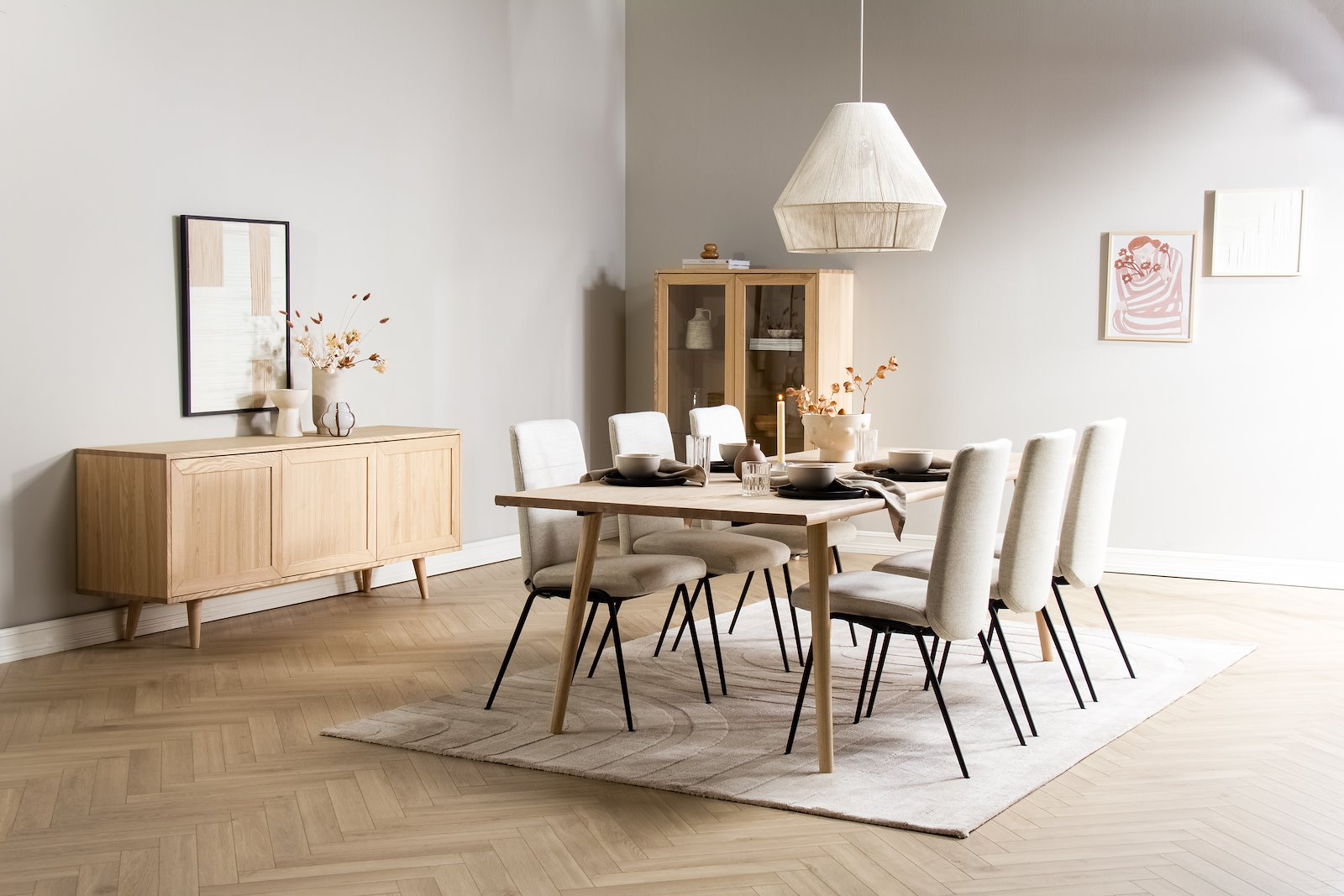 Woodcraft skjenk Hvitoljet heltre ask med 3 dører i tre og ben nr. 2