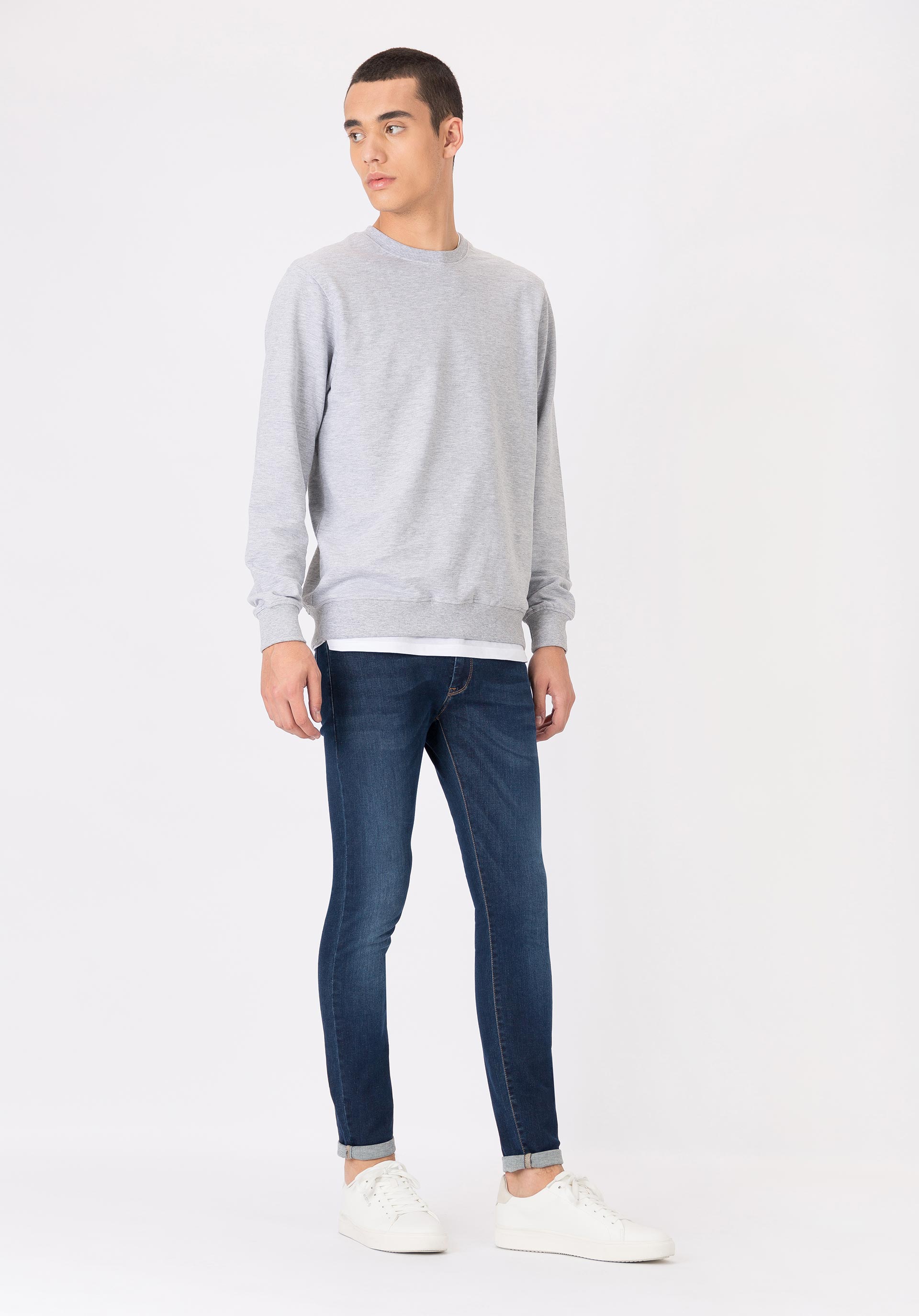 Jeans One