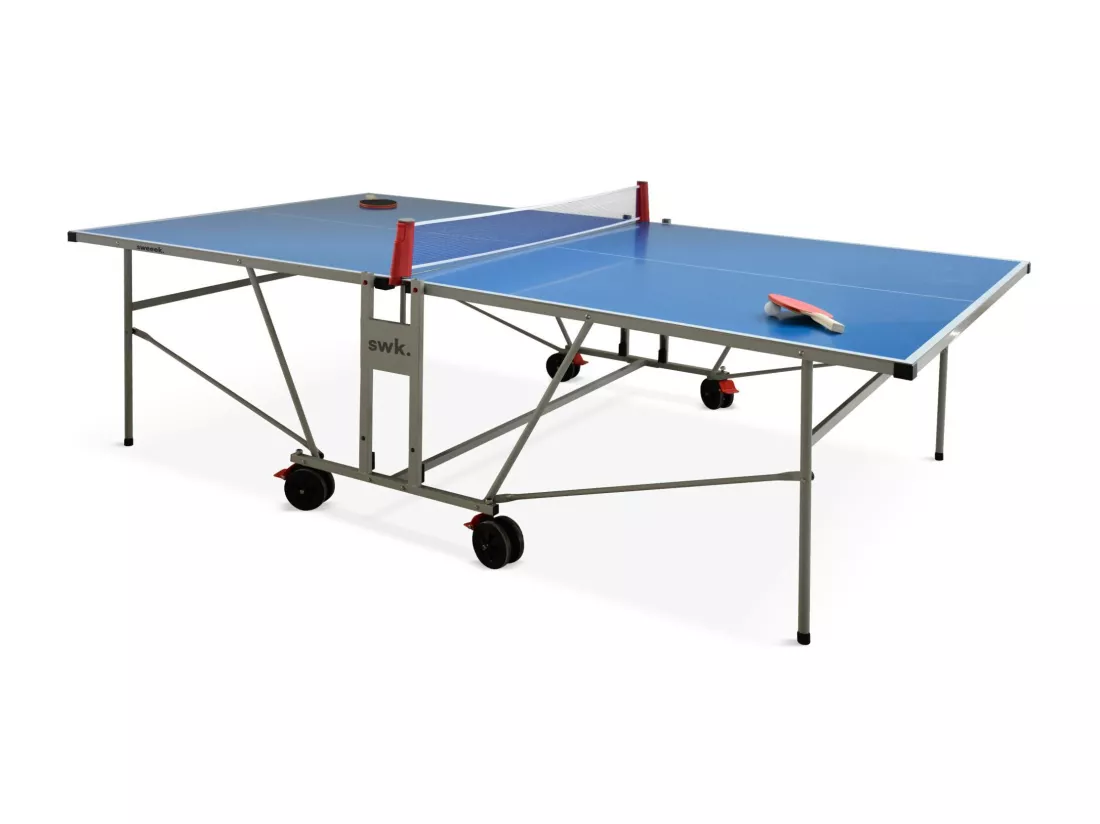 Table de ping pong OUTDOOR bleue - table pliable avec 4 raquettes et 6 balles. pour utilisation extérieure. sport tennis de table