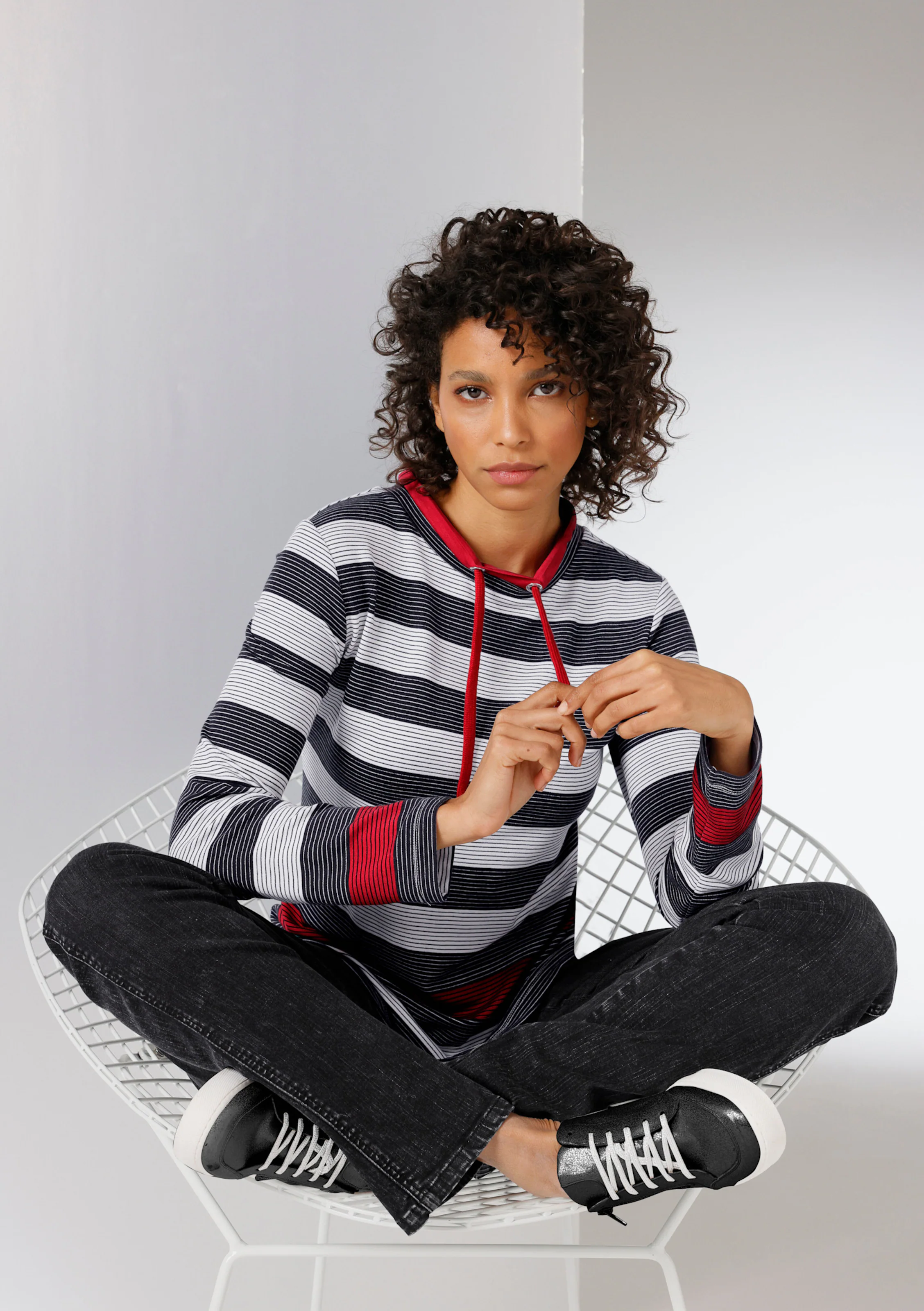 CREATION L PREMIUM Modal-Sweatshirt in schwarz-rot-gestreift