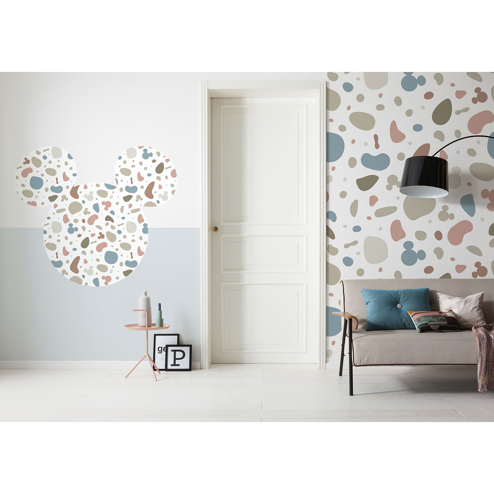 Vlies-Fototapete MICKEY'S GENTLE SHADOWS - pastell - 150x250 cm