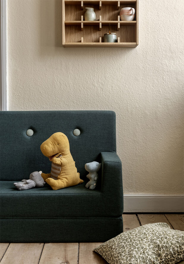 by KlipKlap KK Kids sofa Mørk grøn m. grøn knap