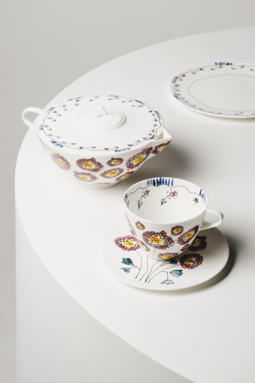 Serax Midnight Flowers by Marni Anemone Milk ontbijtbord Ø20