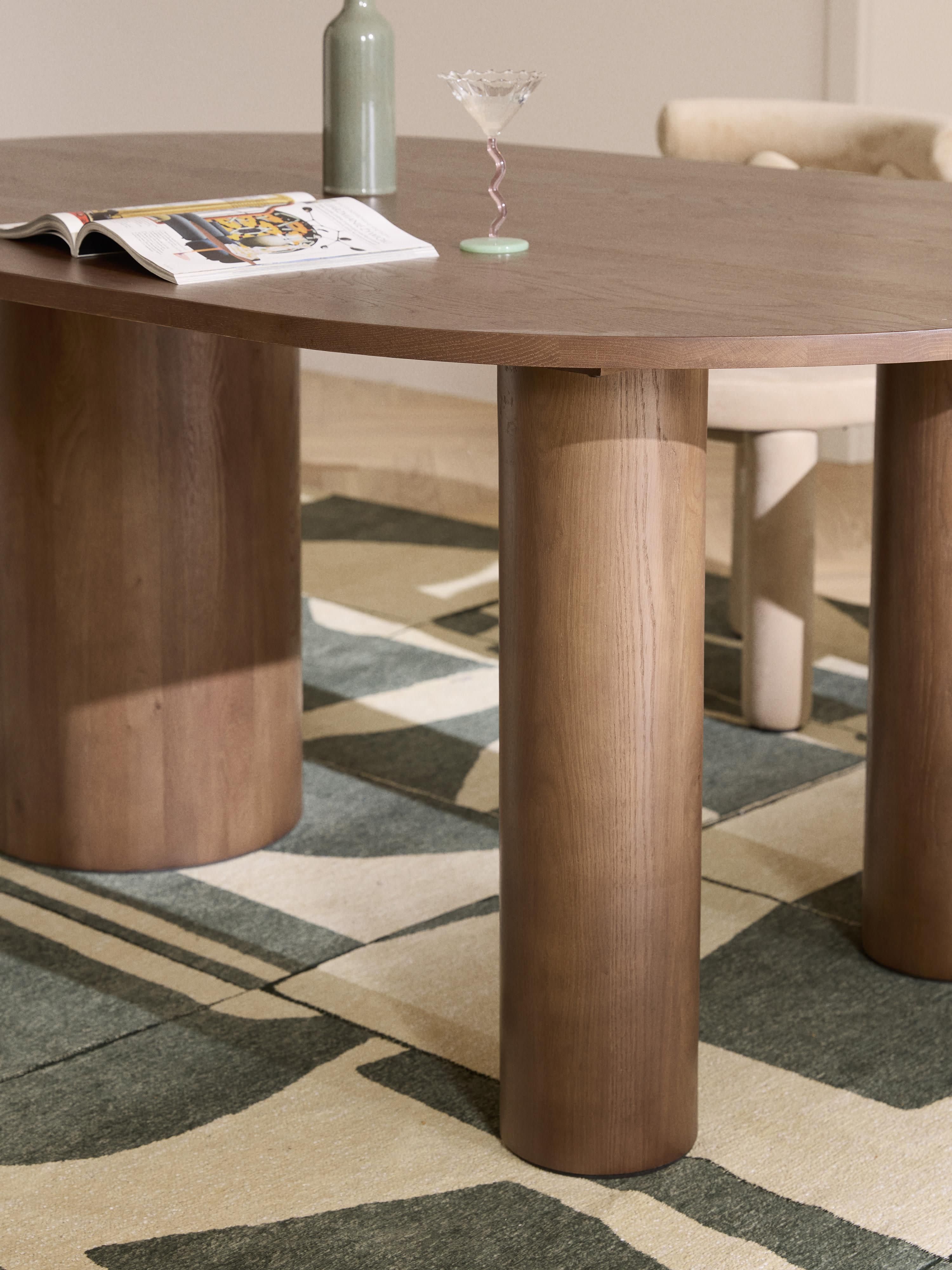 Ovale eettafel Dunia van eikenhout, in verschillende formaten
