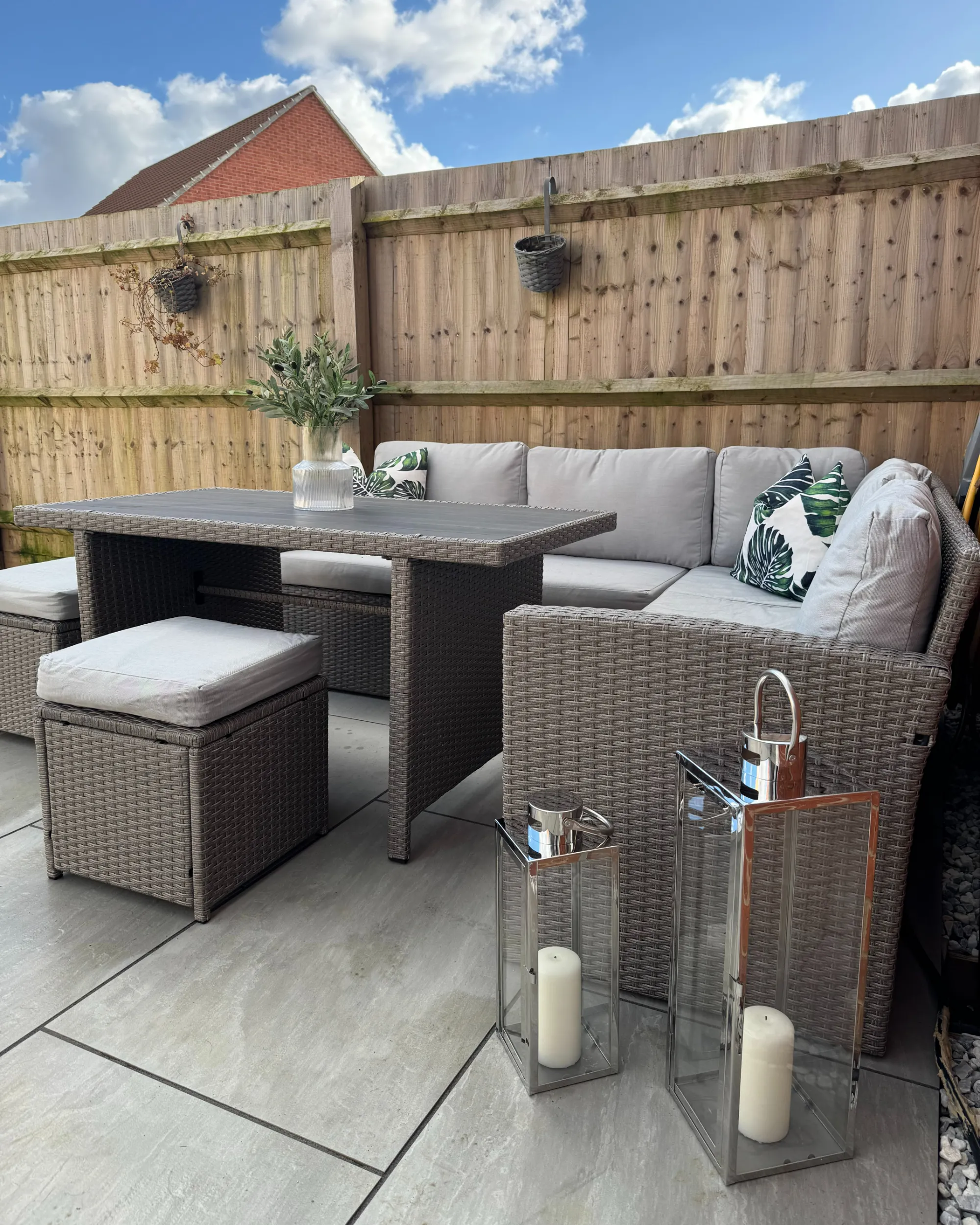 Loungeset met tafel en ottomaan 5-zits BARDI met kussens PE rotan Taupe
