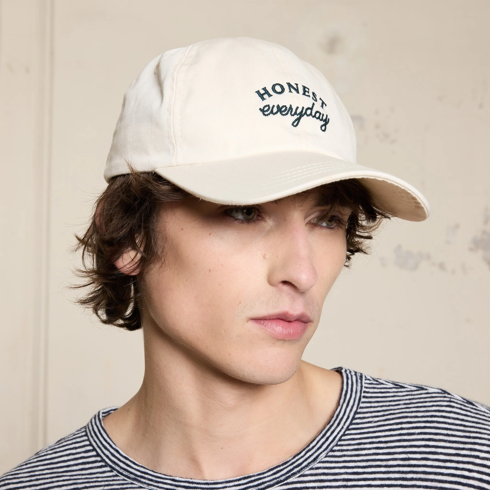 Embroidered ecru cap