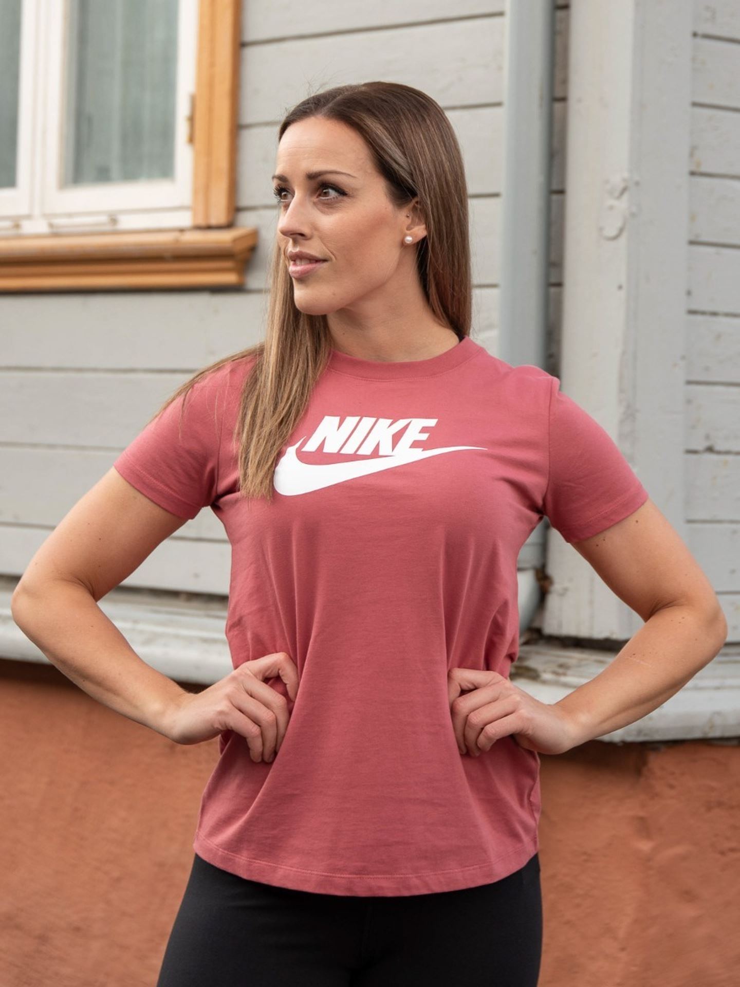 Essential Tee