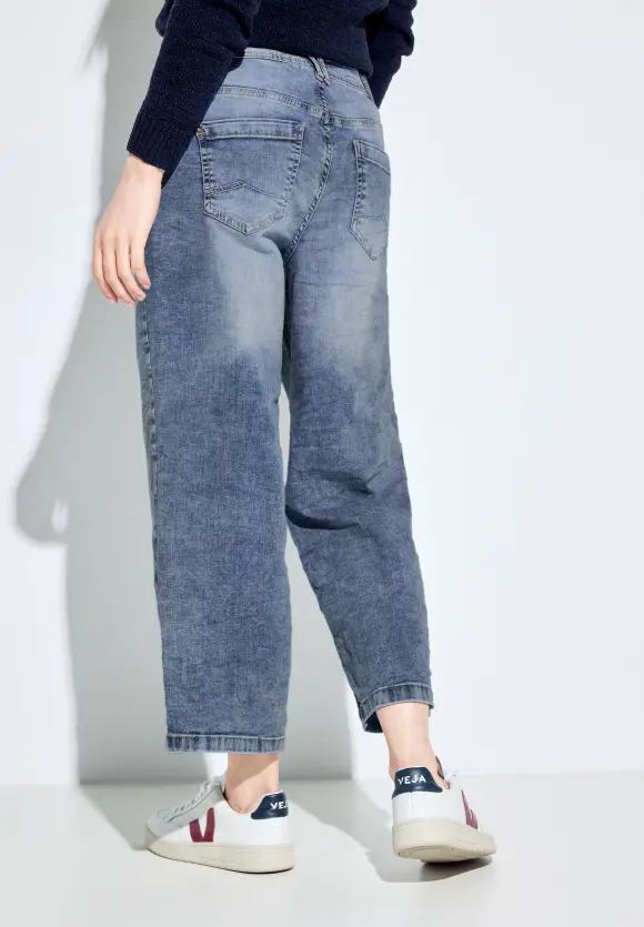 Loose Fit Jeans - light blue washed