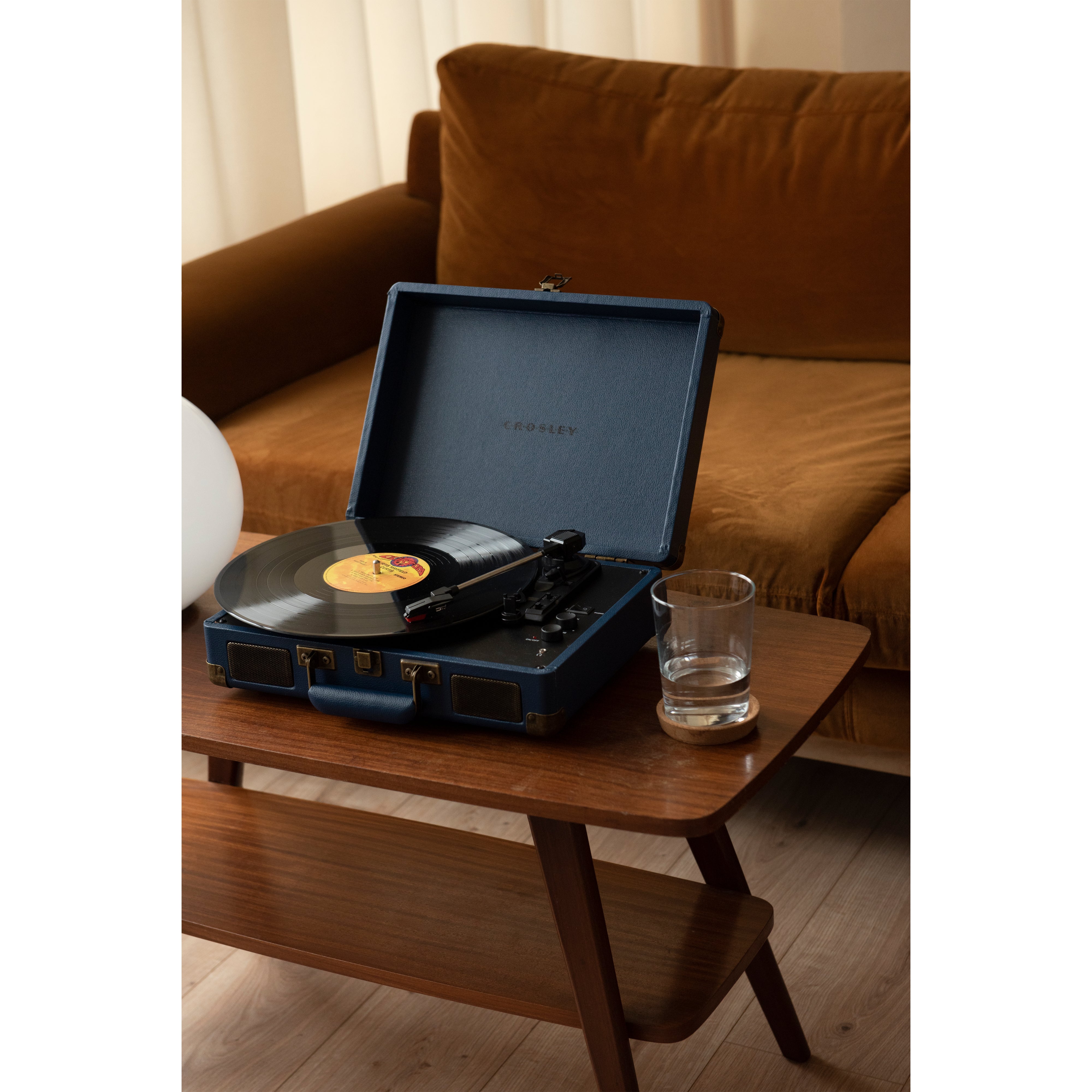 Crosley CR8005F-NV4 Cruiser Plus Navy platenspeler
