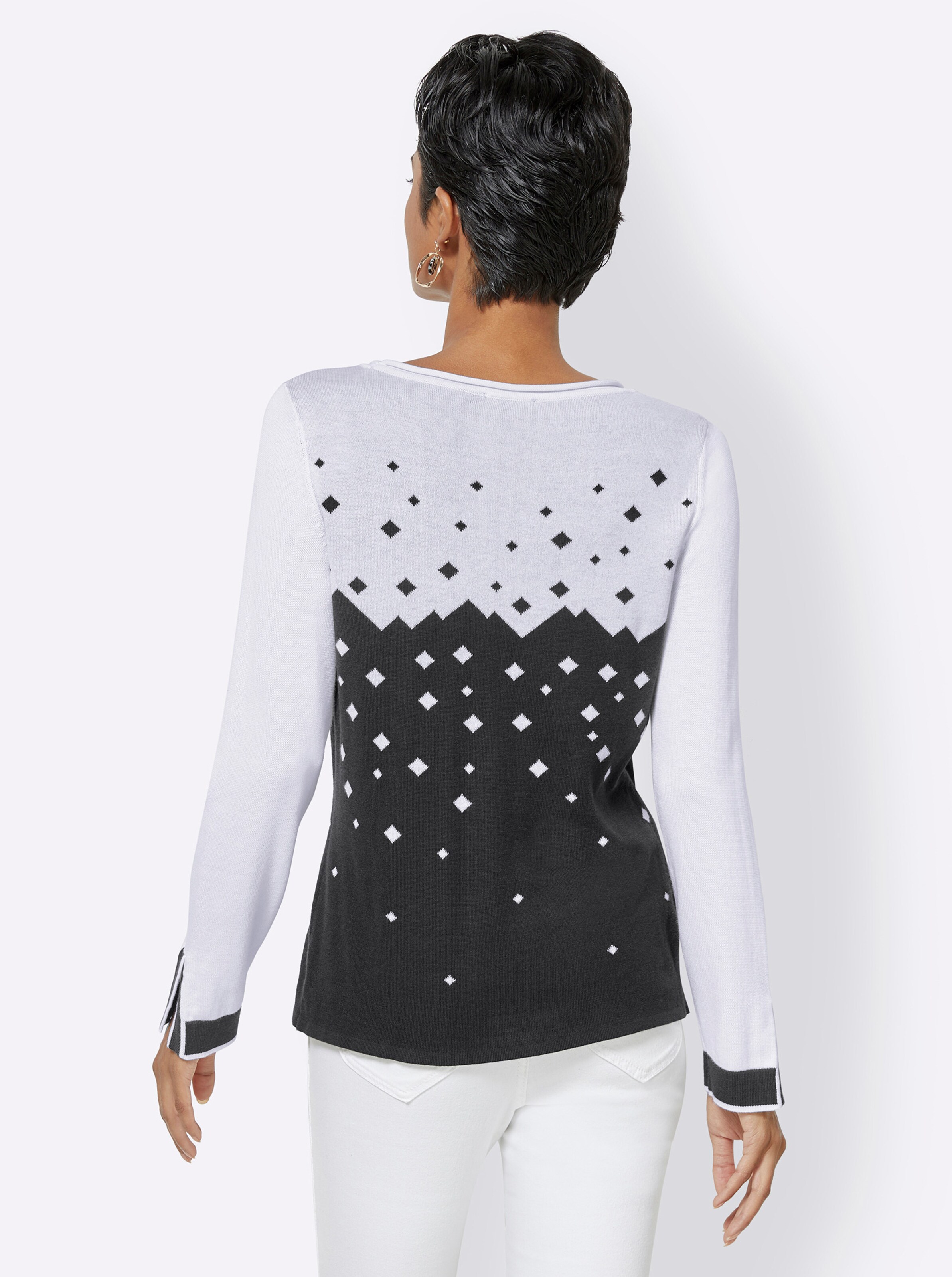 Strickpullover in schwarz-weiß