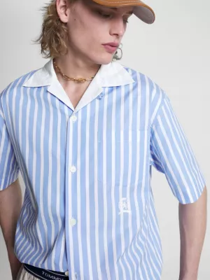 Camisa Crest com gola cubana e modelagem relaxada