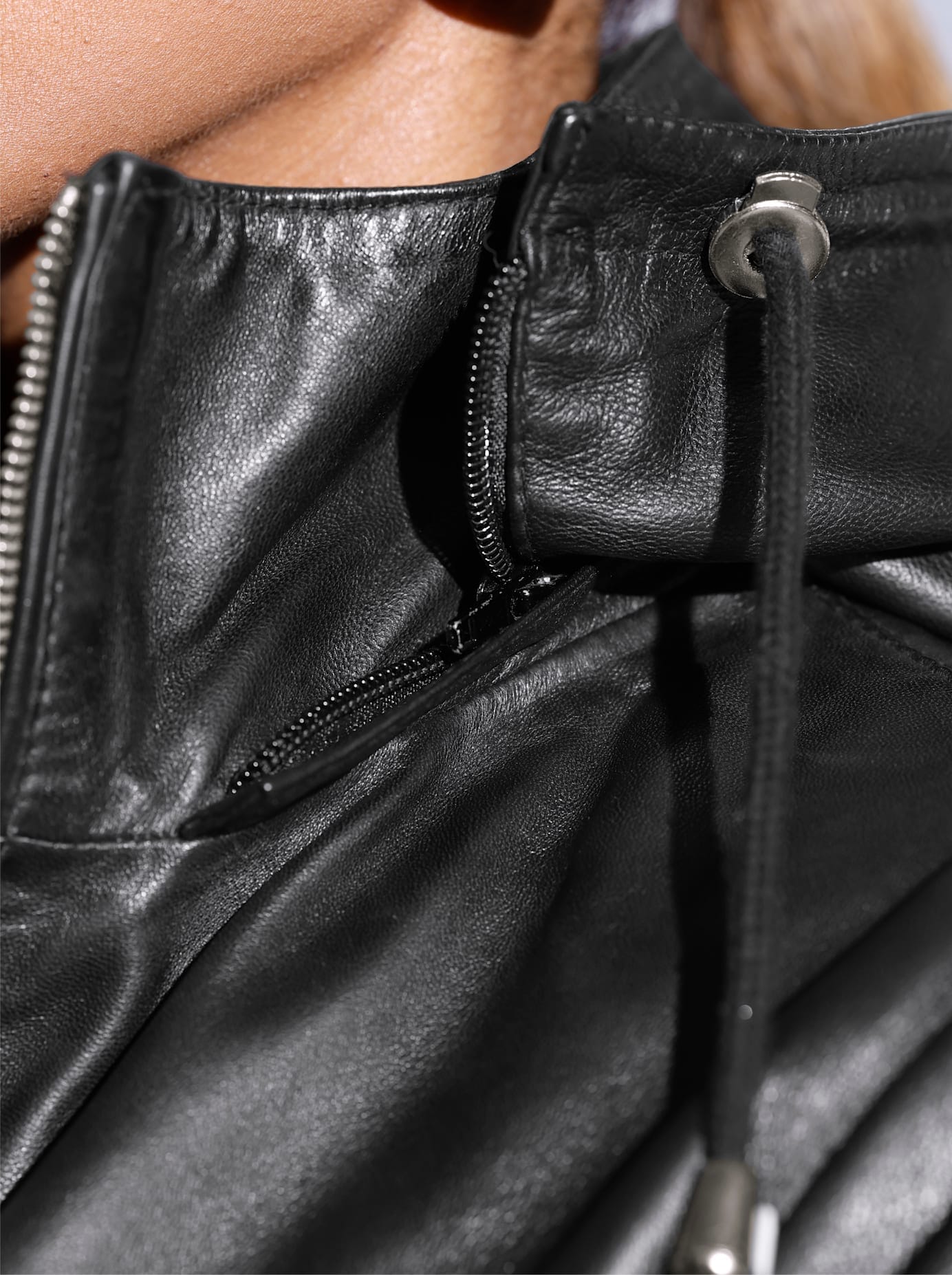 Mainpol Lederjacke mit Kapuze