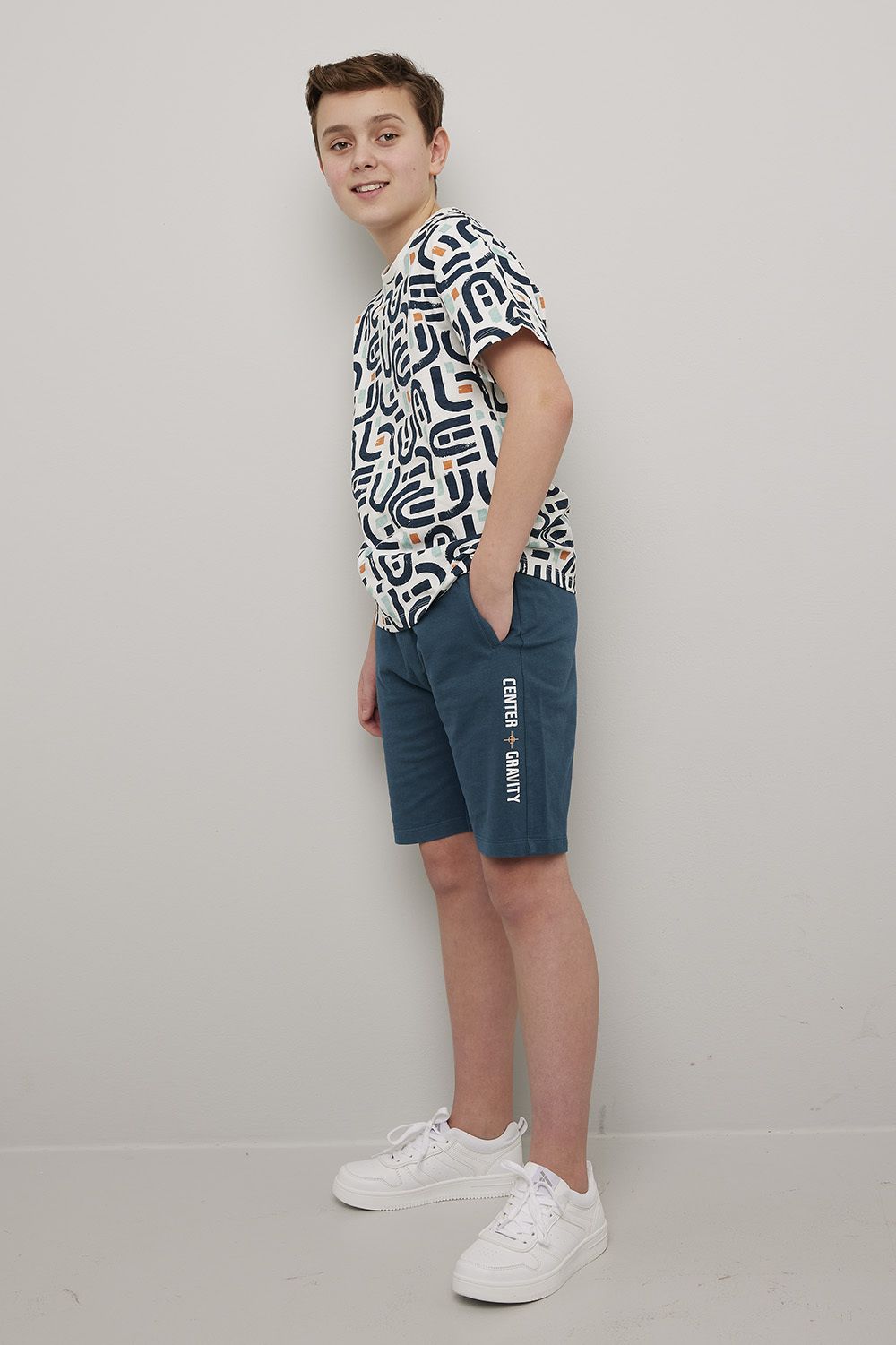 Shorts med tekstprint Isak