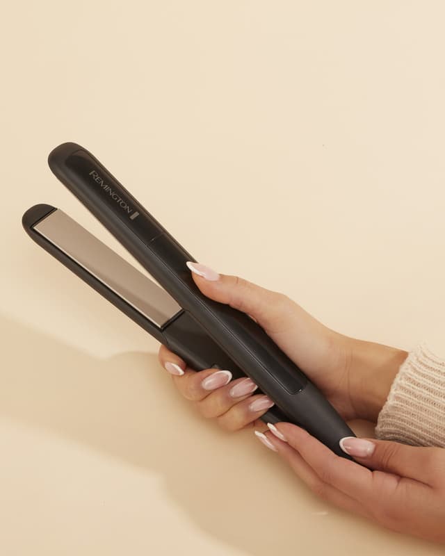 Remington glattejern S1370 (sort)
