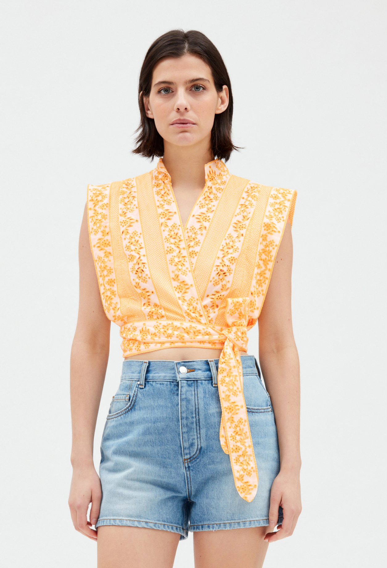 Top cache-c&oelig;ur broderies mimosa