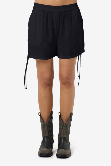 Noisy may zwarte dames korte broek
