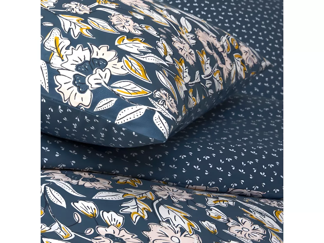 Parure de lit 2 personnes fleurie en percale 70 fils 240x220cm