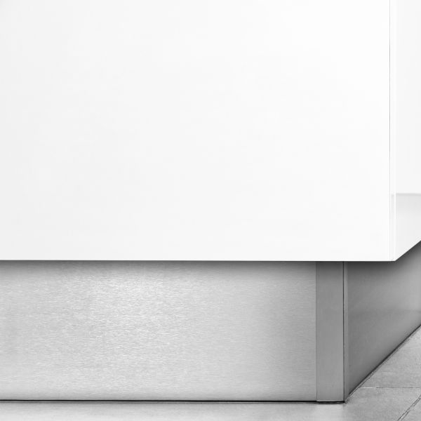 Emuca Kit de Rodapés Cozinha, com Acessórios de União, Altura 150 mm, 4,7 M, Plástico, Anodizado Satinado. - 8952563
