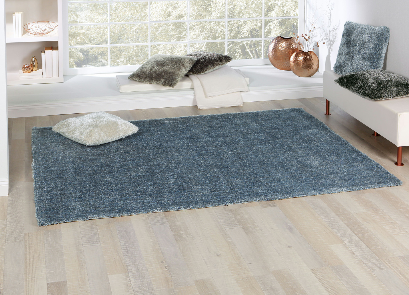 Hochflor-Teppiche und Kissen mit Baumwoll-Rückseite